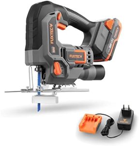 FUXTEC 20V Akku Stichsäge FX-E1JS20 – Präziser Schnitt mit Pendelhub für Holzprojekte im Heimwerker-Einsatz